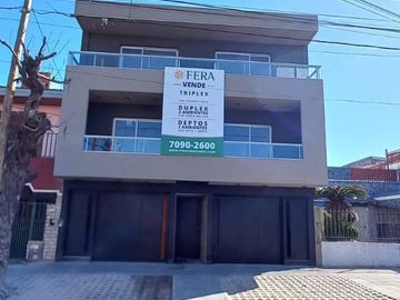 Venta de Departamento duplex de 2 ambientes con balcón aterrazado en Wilde (30411)