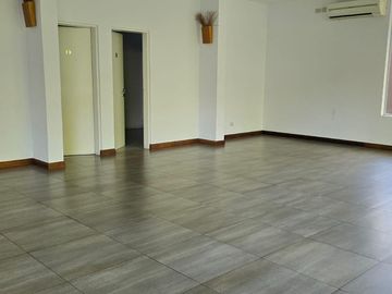 Departamento en  Florida Mitre Este- venta