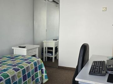 Departamento en  Florida Mitre Este- venta