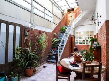 Casa de estilo en Córdoba 3919-3dormitorios-cochera