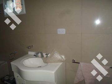 VENTA CASA 2 DORMI - Bº LOS CEREZOS 1 - PLOTTIER