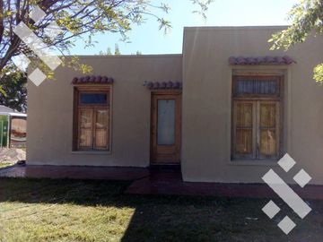 VENTA CASA 2 DORMI - Bº LOS CEREZOS 1 - PLOTTIER