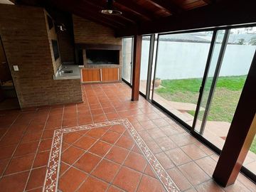 Dos propiedades en venta -Padre Claret.