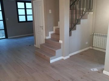 Triplex en Lomas de Zamora Oeste