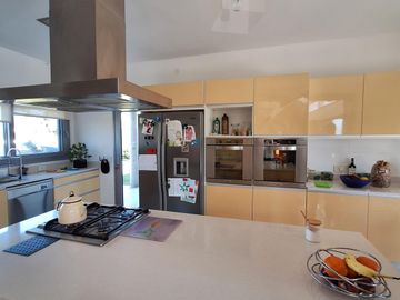CASA EN VENTA - EM BARRIO FINCAS DE SAN VICENTE - Canning