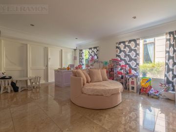 Exclusiva Casa en venta  Barrio Septiembre: Confort y Elegancia - CDR
