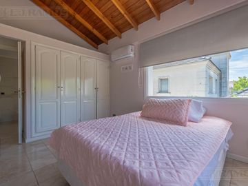 Exclusiva Casa en venta  Barrio Septiembre: Confort y Elegancia - CDR