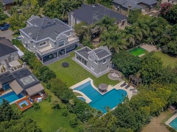 Exclusiva Casa en venta  Barrio Septiembre: Confort y Elegancia - CDR