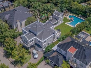 Exclusiva Casa en venta  Barrio Septiembre: Confort y Elegancia - CDR