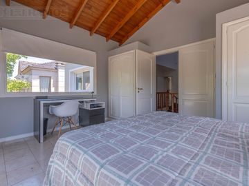 Exclusiva Casa en venta  Barrio Septiembre: Confort y Elegancia - CDR