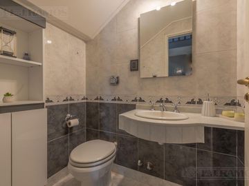 Exclusiva Casa en venta  Barrio Septiembre: Confort y Elegancia - CDR