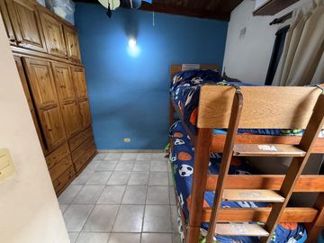 PH con cochera y patio VENTA