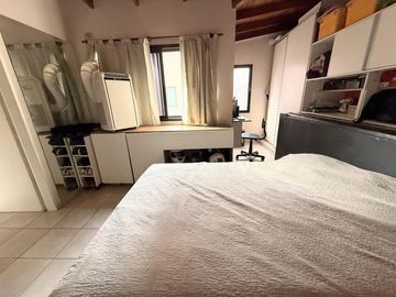 PH con cochera y patio VENTA