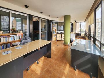 Departamento de piso exclusivo con 4 dormiorios, 4 baños y 3 cocheras