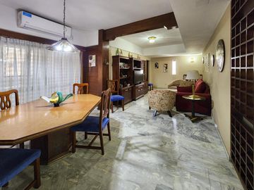 Departamento de piso exclusivo con 4 dormiorios, 4 baños y 3 cocheras