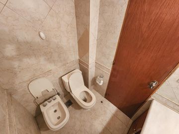 Departamento de piso exclusivo con 4 dormiorios, 4 baños y 3 cocheras