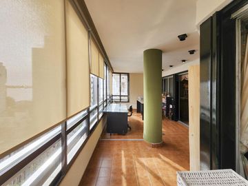 Departamento de piso exclusivo con 4 dormiorios, 4 baños y 3 cocheras