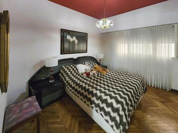 Departamento de piso exclusivo con 4 dormiorios, 4 baños y 3 cocheras