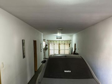 Amplia y hermosa casa 2DORM C/ COCHERA - B° San Salvador