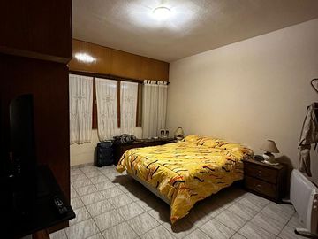 Amplia y hermosa casa 2DORM C/ COCHERA - B° San Salvador