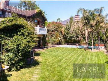Casa  en Venta con renta  - Barrio Boulevares