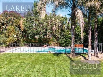 Casa  en Venta con renta  - Barrio Boulevares