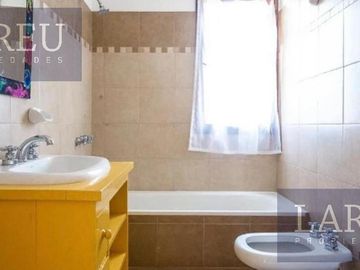 Casa  en Venta con renta  - Barrio Boulevares