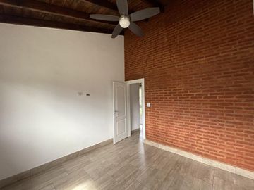Venta Casa a estrenar - Lobos Salvador Maria- 2 habitaciones