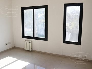Amplia Casa | Apto Profesional | Oficina | Estudio - Pilar, Centro