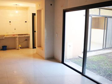 Amplia Casa | Apto Profesional | Oficina | Estudio - Pilar, Centro