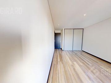 Venta, departamento a estrenar de 2 amb con cochera, zona chauvin.