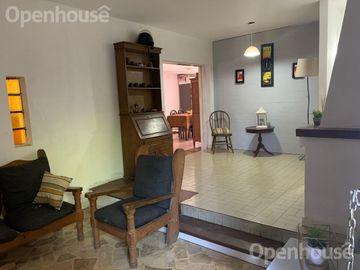 VENTA OPORTUNIDAD CASA CON EXCELENTE UBICACION!!!!