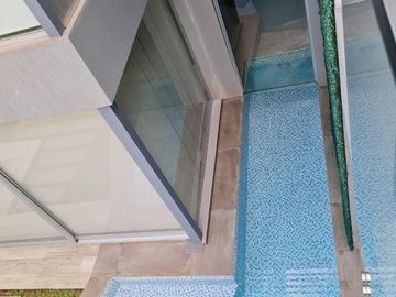 Se vende Casa nueva en Barrio Privado Panambi Amoblada