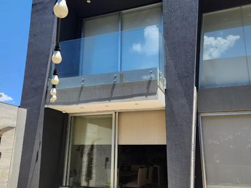 Se vende Casa nueva en Barrio Privado Panambi Amoblada