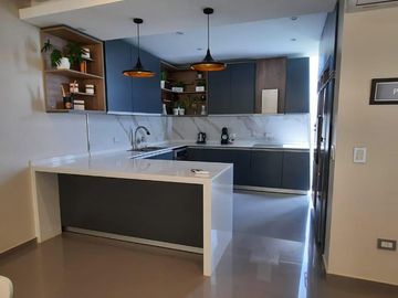 Se vende Casa nueva en Barrio Privado Panambi Amoblada