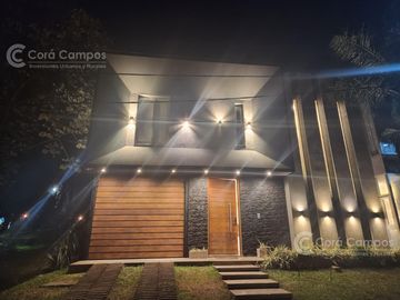 Se vende Casa nueva en Barrio Privado Panambi Amoblada