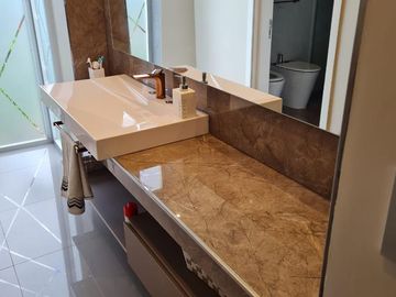 Se vende Casa nueva en Barrio Privado Panambi Amoblada