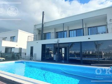 Excelente casa en venta en Barrio Villalobos Pueblos del Plata  Hudson!