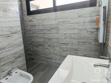 Excelente casa en venta en Barrio Villalobos Pueblos del Plata  Hudson!