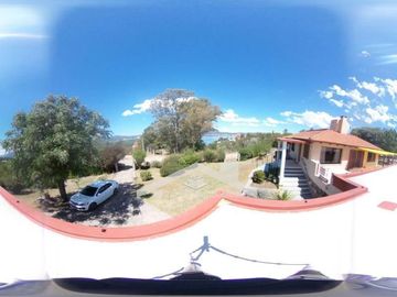 VENTA DE CASA MAS DEPARTAMENTO CON PILETA CON VISTA AL LAGO SAN ROQUE Ref: 1024