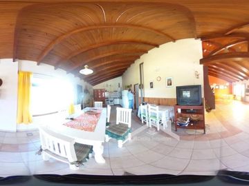 VENTA DE CASA MAS DEPARTAMENTO CON PILETA CON VISTA AL LAGO SAN ROQUE Ref: 1024