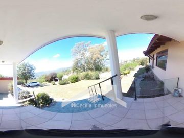 VENTA DE CASA MAS DEPARTAMENTO CON PILETA CON VISTA AL LAGO SAN ROQUE Ref: 1024