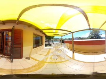 VENTA DE CASA MAS DEPARTAMENTO CON PILETA CON VISTA AL LAGO SAN ROQUE Ref: 1024