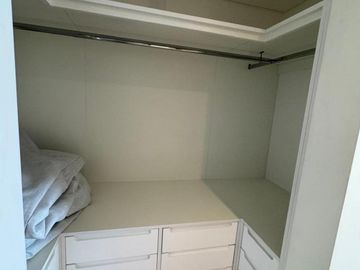 Venta de departamento 3 ambientes en Puerto Madero