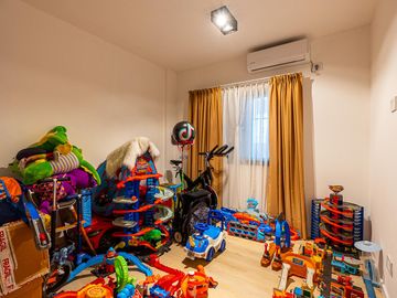 DEPARTAMENTO DE TRES DORMITORIOS VENTA PATIO DE USO EXCLUSIVO MARTIN ROSARIO