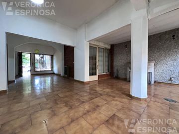 Casa en venta en Moron