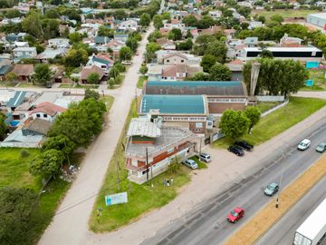 Venta, Fabrica/Galpón, 1633 m2 en 2 plantas con local a la calle, Ruta 2 y Strobel