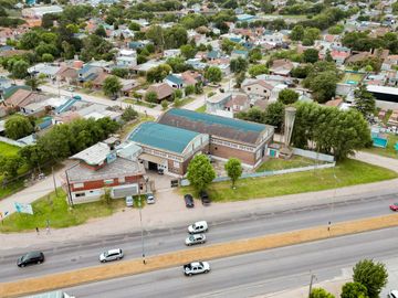 Venta, Fabrica/Galpón, 1633 m2 en 2 plantas con local a la calle, Ruta 2 y Strobel