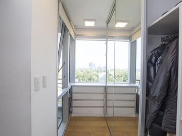 Departamento 4 ambientes en Complejo Al Río con 2 cocheras y baulera