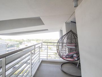 Departamento 4 ambientes en Complejo Al Río con 2 cocheras y baulera